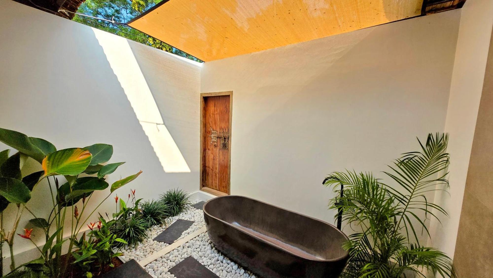 Ether Marari Beachfront Mararikulam Exterior photo