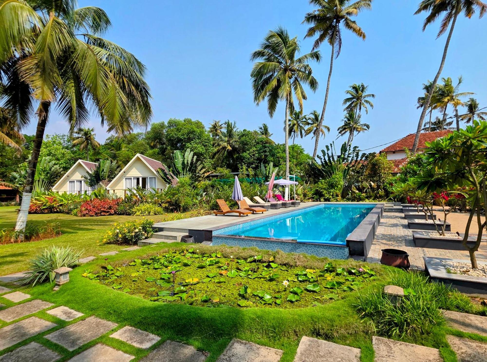 Ether Marari Beachfront Mararikulam Exterior photo